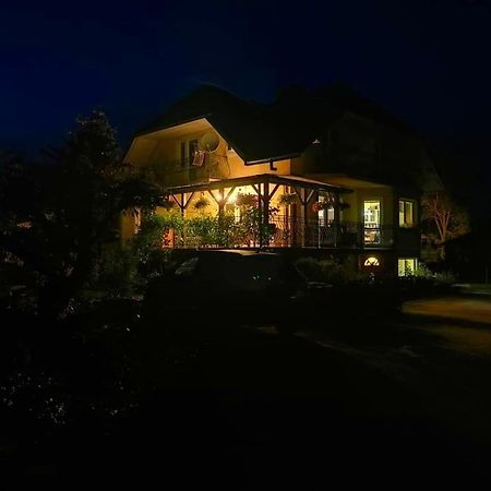 Апартаменты Przystanek Pod Skalkami Леско Экстерьер фото