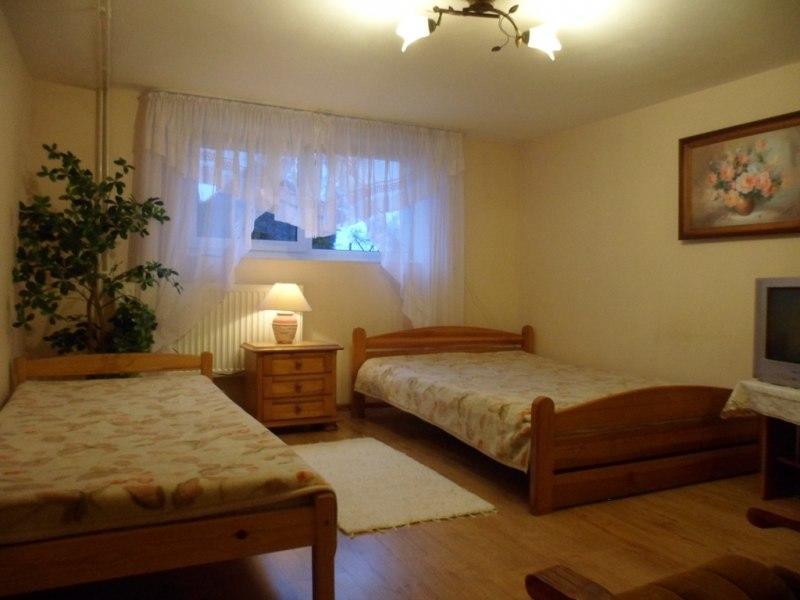 Апартаменты Przystanek Pod Skalkami Леско Экстерьер фото